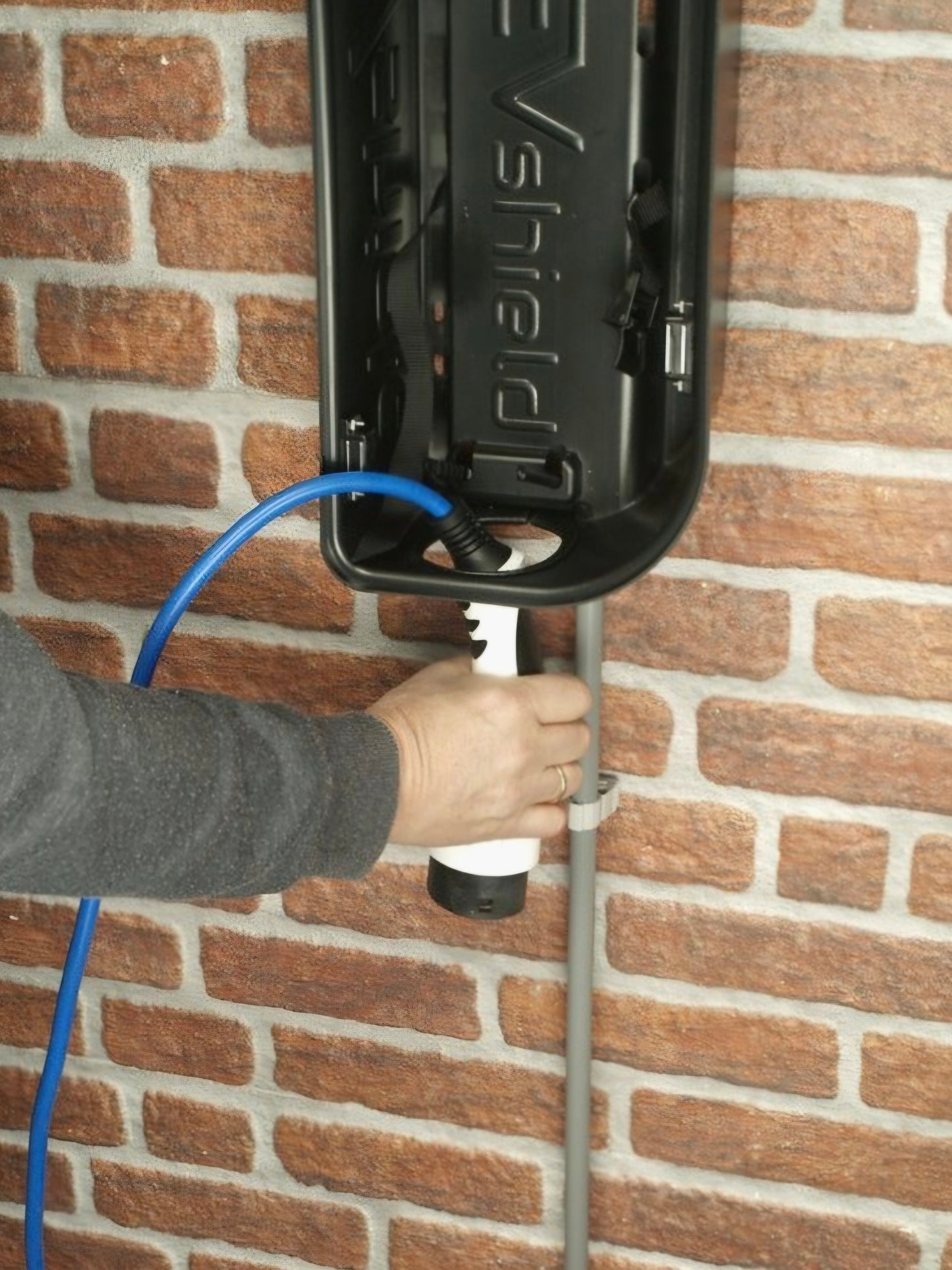 EVshield® Original - Transformeer je mobiele laadkabel in een vaste laadoplossing voor elektrische auto's - BlackCharge