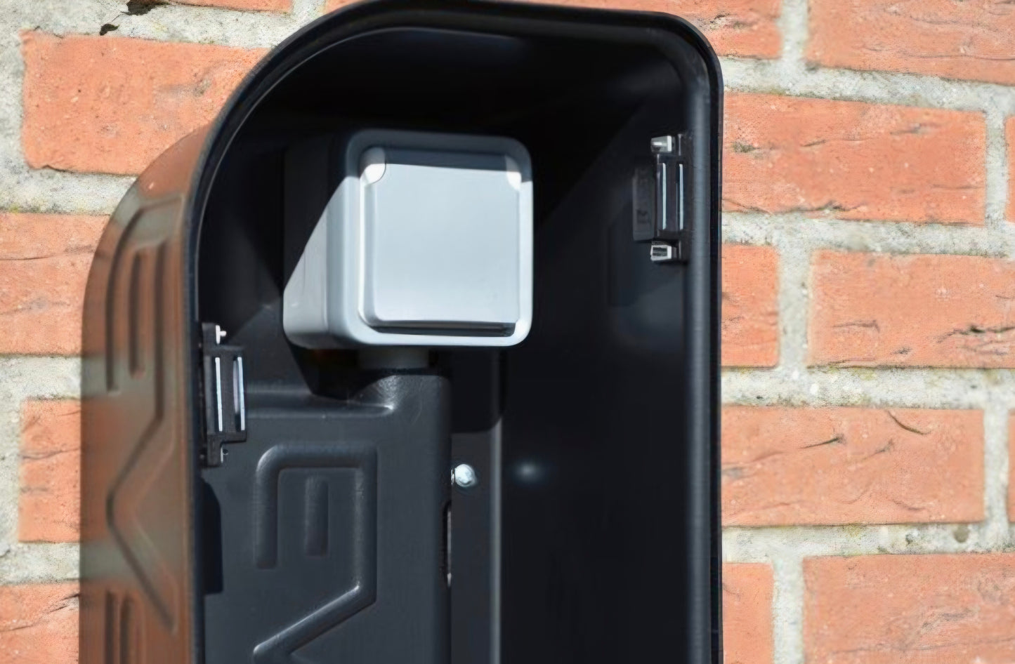 EVshield® Original - Transformeer je mobiele laadkabel in een vaste laadoplossing voor elektrische auto's - BlackCharge