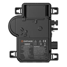 Close-up van MC4-connectoren op Enphase IQ8HC
